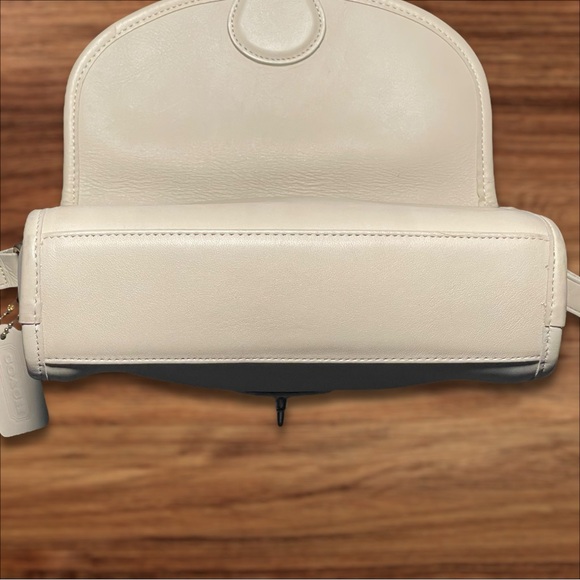 COACH Vintage Devon Shoulder Bag - Bone Glove-tanned Leather - LIKE NEW - Rare - Picture 6 of 14